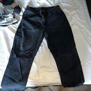 Black ripped American eagle jeans